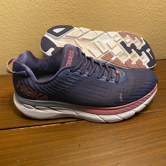 hoka womens size 10